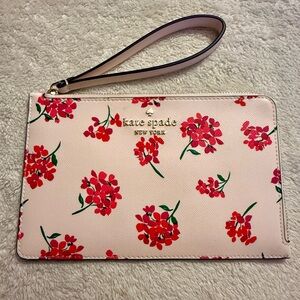 NWOT Kate Spade Staci Floral Medium L Zip Wristlet